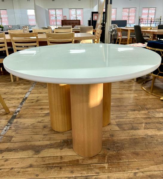 Sofia Dining Table62863406483713111