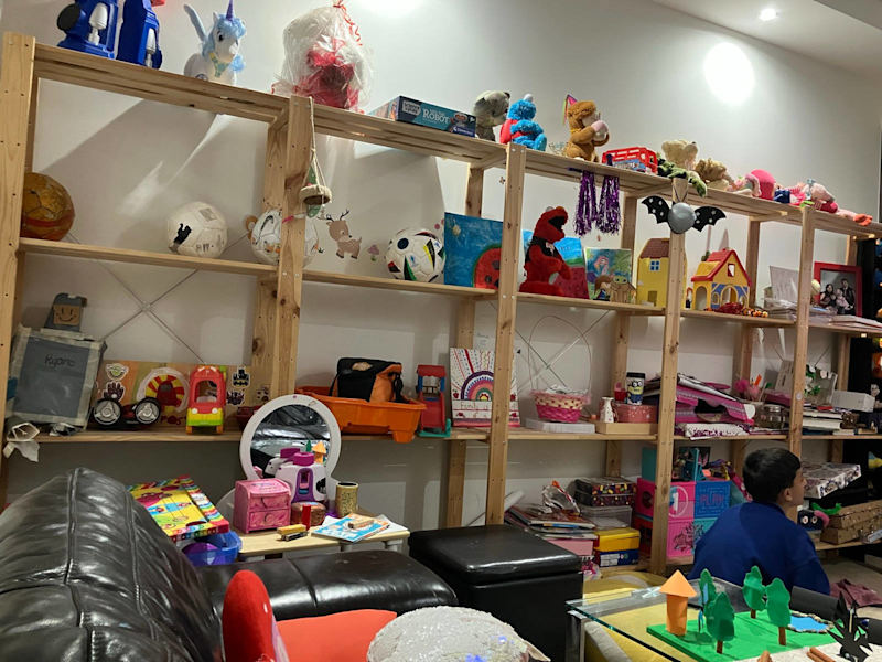 IKEA HEJNE shelves62863411408643117