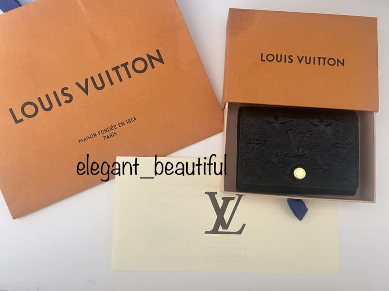 Louis Vuitton, Accessories, Soldauthentic Louis Vuitton Card Holder