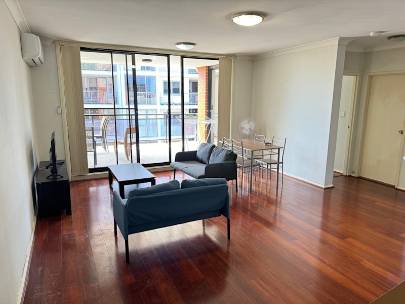 Beautiful Apartment Share Male only630075960793621121