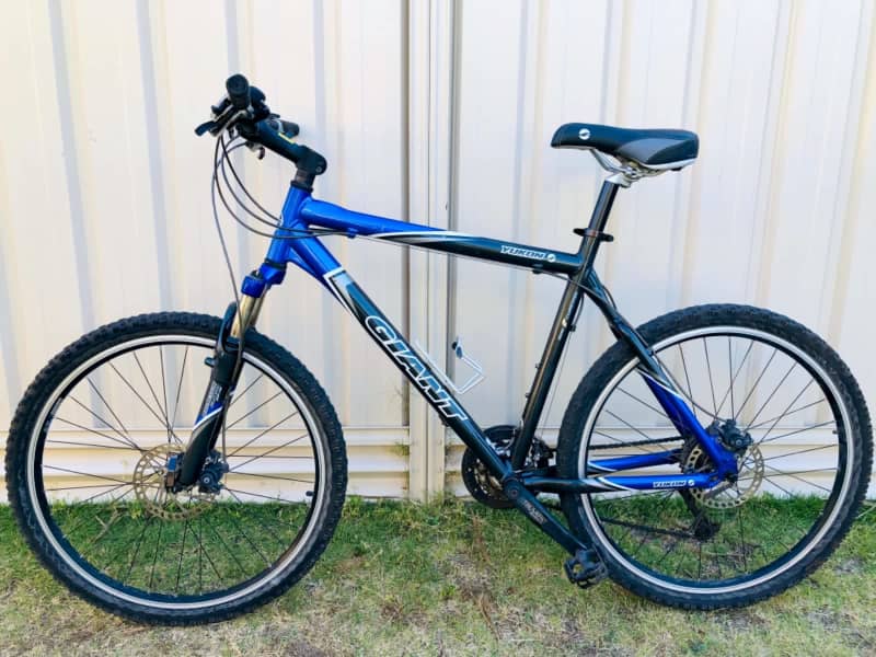 giant yukon 24 speed mountain bike