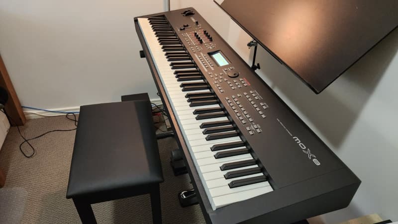 Yamaha Mox8 Keyboard    weighted keys like new
