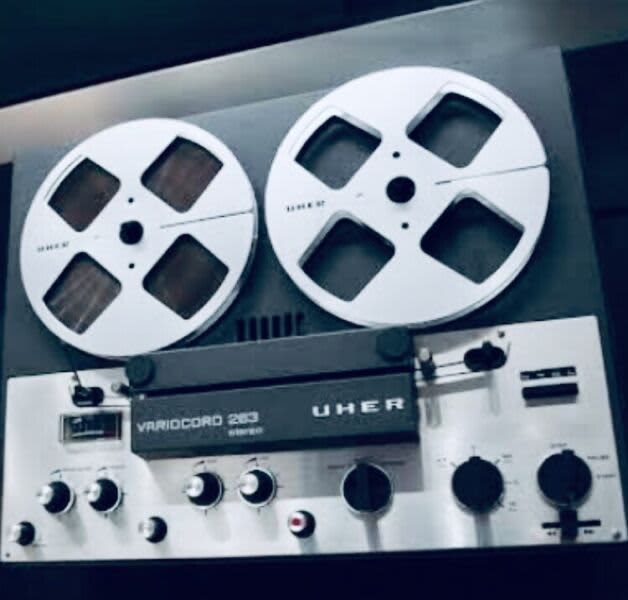 UHER ROYAL DE LUXE HI-FI  Tape recorder, Vintage electronics, Old