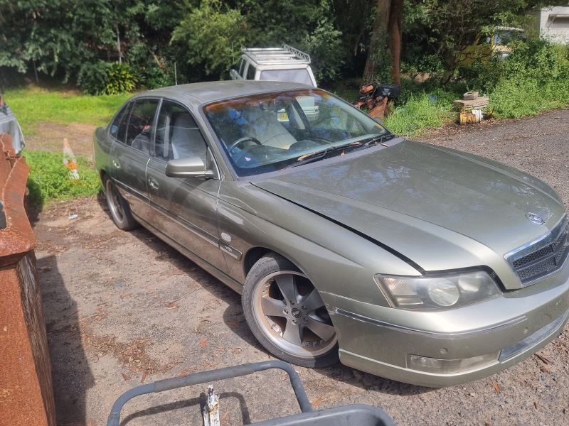 2004 HOLDEN CAPRICE 5.7 V8  4 SP AUTOMATIC 4D SEDAN, 5 seats WL62939538392065111