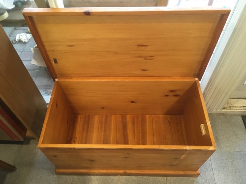 pine wood toy chest