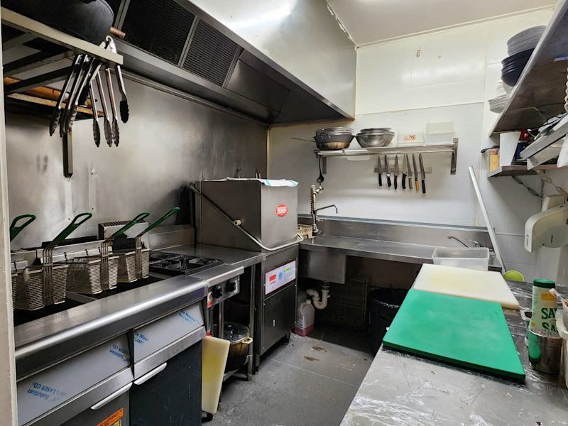 Urgent Sale: Busy Japanese restaurant for Sale62882739866371119