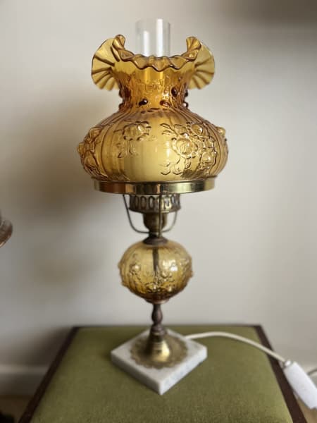 Fenton deals lamps antique