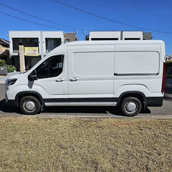 2T Van For Hire - Short Term Lease by Rollup Rentals62936654941186112