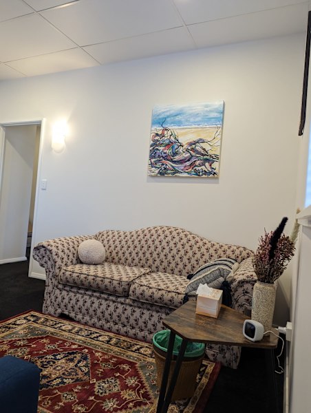 therapy office / consulting room for lease $80/day62930684091139111