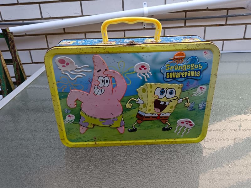 Spongebob Squarepants Collectible Metal Lunchbox. 