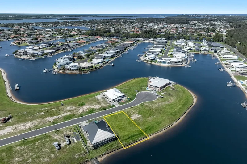 One Of The Last Remaining Waterfront Lots - DA Approved & Ready For You!63007239528835114