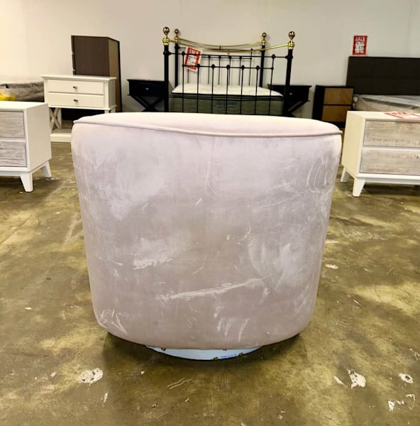 Pink Swival Chair62863406312451113