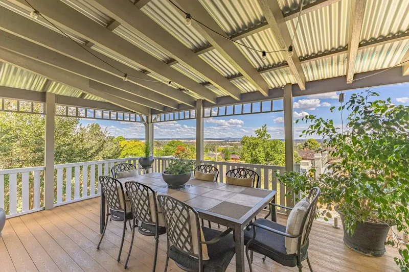 Elevated Elegance with Spectacular Views – High-End Location in Parkes!62929683568641111