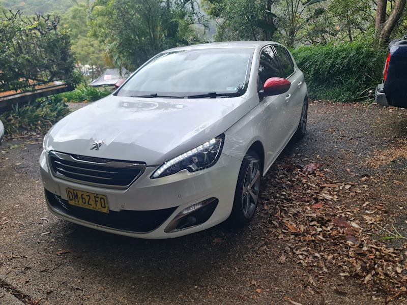 2015 PEUGEOT 308 ALLURE 6 SP AUTOMATIC 5D HATCHBACK, 5 seats T962933708204545111