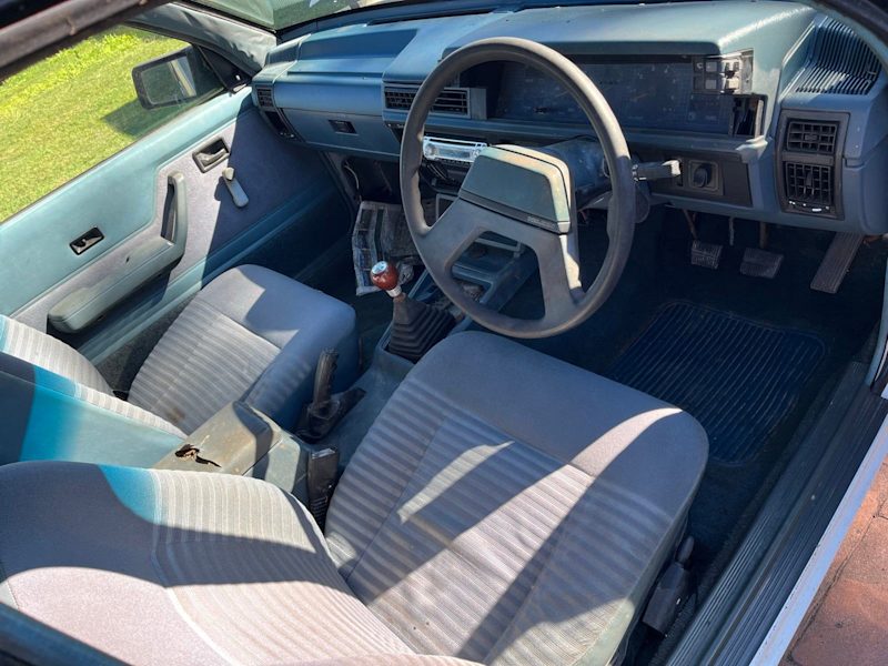 1987 VL holden Berlina  Commodore 62940490793857111