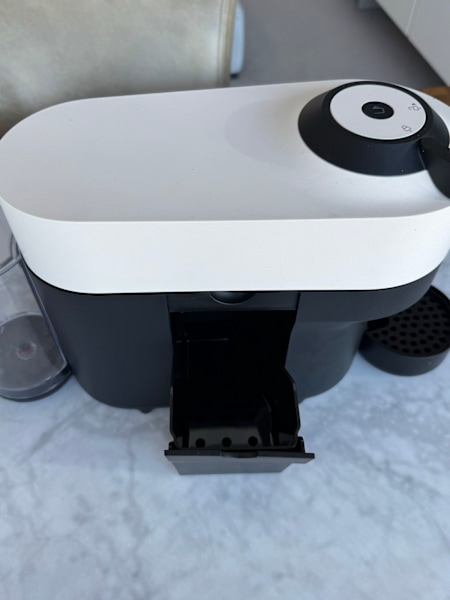 Nespresso Vertuo Pop Solo Coffee Machine – Lightly Used, Excellent Con63022182571266112