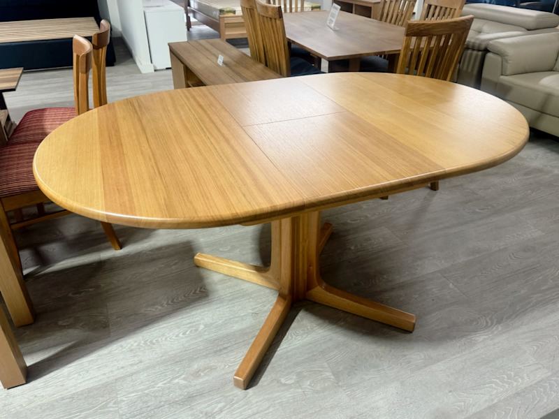 TB54 - Tassie Oak Extendable Dining Table Only62863412874243111