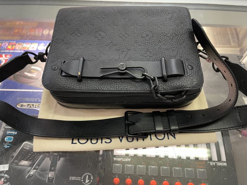 Steamer Messenger Monogram Taurillon Leather LG - G90 - Bags