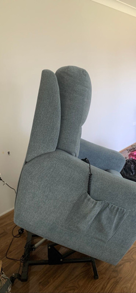 Lanfranco electric recliner lift chair - price drop!62863379705345112