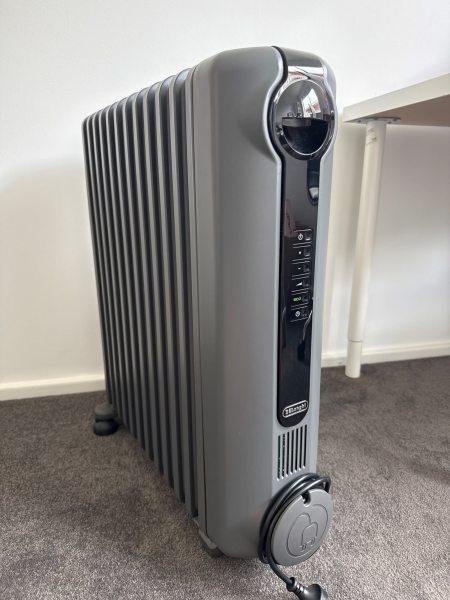 Heater -Delonghi oil filled radiator63443751476355110