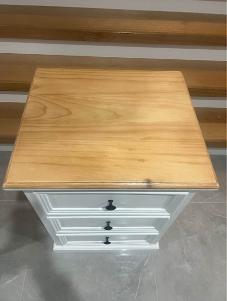 Bedside Table62863840810881111