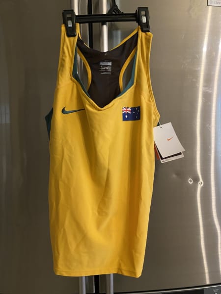 Nike women's Australia sports tanks top (size M) | Gym & Fitness