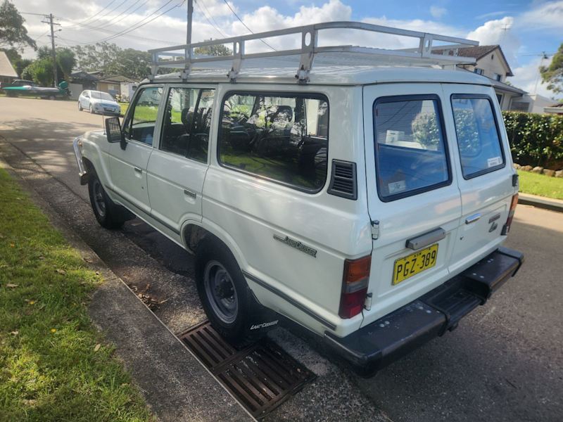 1988 TOYOTA LANDCRUISER (4x4) 5 SP MANUAL 4x4 4D WAGON, 6 seats All Ot62932715669763111