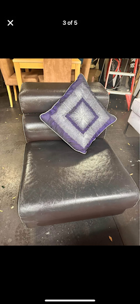 Single leather lounge with ottoman DELIVERY AVAILABLE62863376124930111