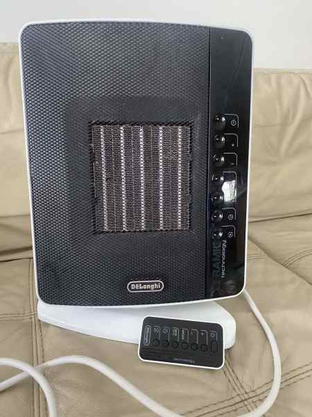 DeLonghi 2200W Digital Ceramic Heater63470145882627111