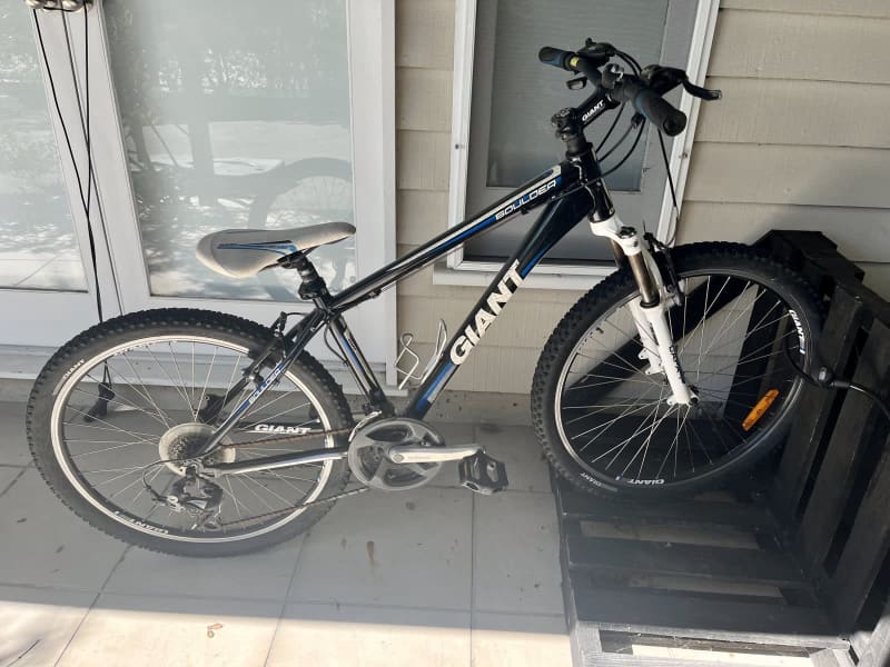 men's giant boulder mountain bike