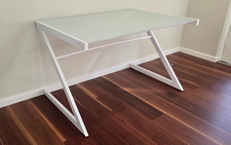 Freedom White Frosted Glass Desk62863408471426111