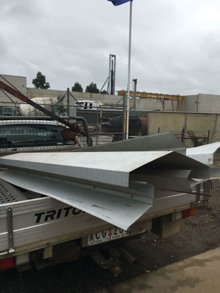 Vented roof ridge63005253088129114