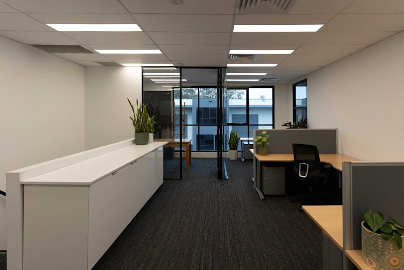 Office Space / 7 Hot Desks for Rent629306838740511113