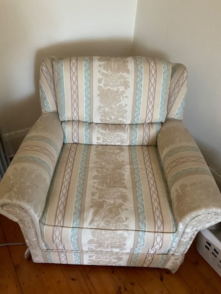 Lounge suite, 3 seater and 2 one seater62863840187521112