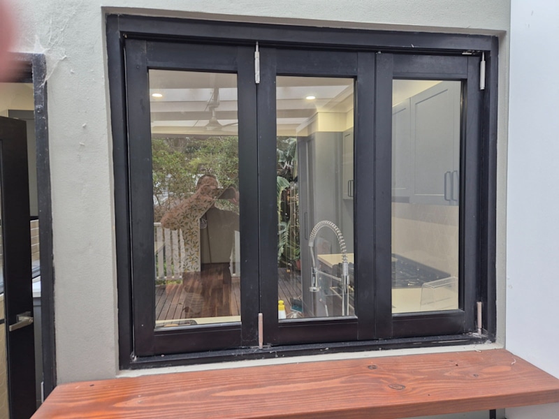 BI-FOLD SERVERY WINDOW63440164671747110