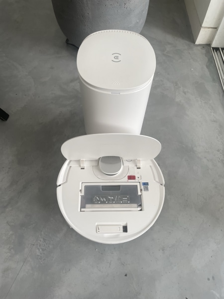 Eco Vac Deebot robotic vacuum/mopping63443722638210110