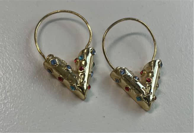 LOUIS VUITTON  Essential V Planète hoop earrings - GOLD