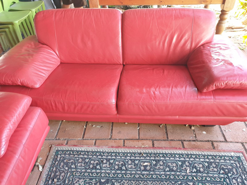 3 seater and 2 seater low lounge suite62863378589827111