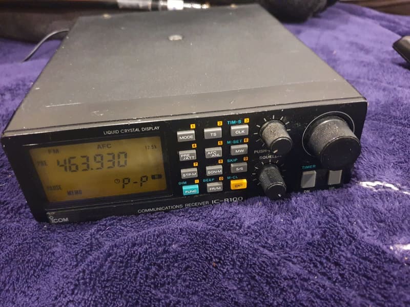 Icom IC-R100 Communications Receiver | Other Electronics