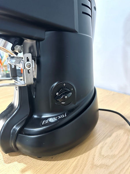 Fiorenzato F64 EVO XGi Grinder – Grind-by-Weight Precision + Commercia63022179734147112