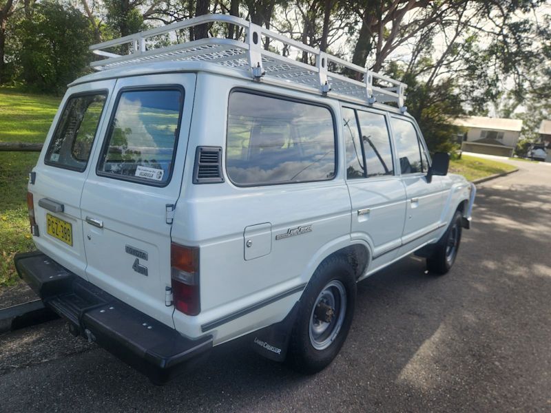 1988 TOYOTA LANDCRUISER (4x4) 5 SP MANUAL 4x4 4D WAGON, 6 seats All Ot62932715669763112