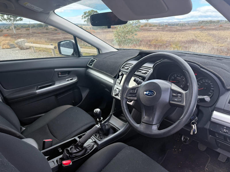2015 SUBARU IMPREZA 2.0i (AWD) 6 SP MANUAL 5D HATCHBACK Low KMs62934697577217114