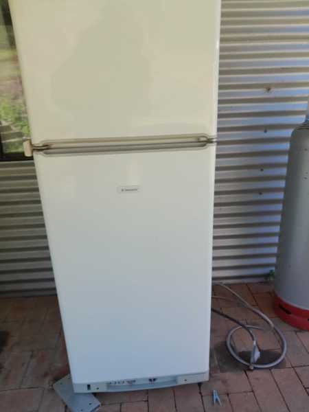 Domectic 224ltr gas fridge freezer63018619742594113