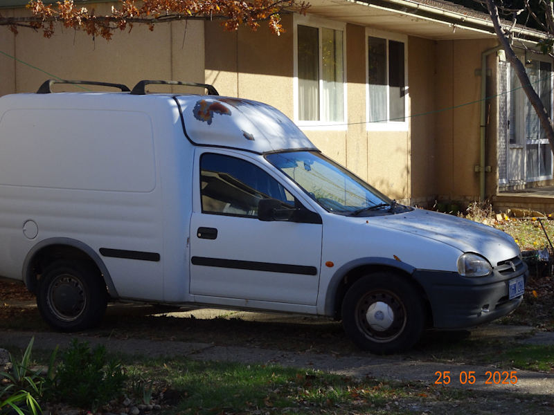 1996 HOLDEN COMBO  5 SP MANUAL VAN62935679919105112
