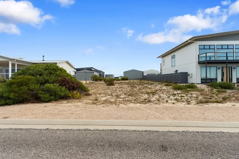 Secure a Rare Esplanade Vacant Building Allotment63006299324161112
