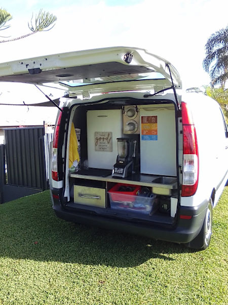 2005 MERC . cold brew coffee.smoothie.juice van62935690358914111