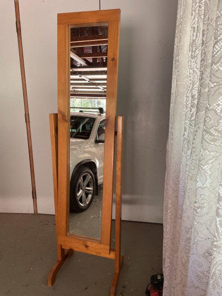 Dressing mirror. Timber surround VGC62863408921474112