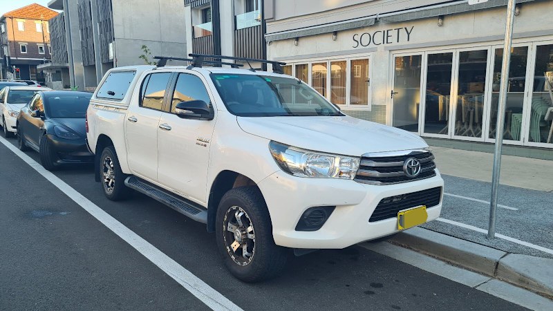 2015 TOYOTA HILUX SR (4x4) 6 SP AUTOMATIC DUAL CAB UTILITY62935691615107111