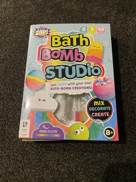 Popfizz Magical Surprise Bath Bomb Kit 
