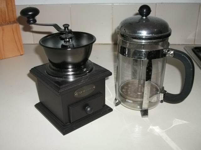Coffee Bean Grinder and Plunger630142372413471121